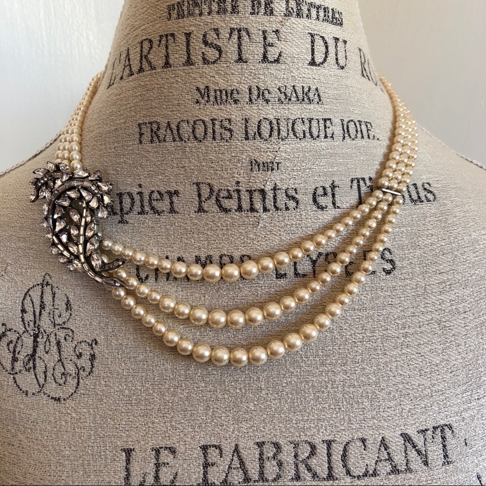 NWOT Ben-Amun Brooch Pearl Necklace